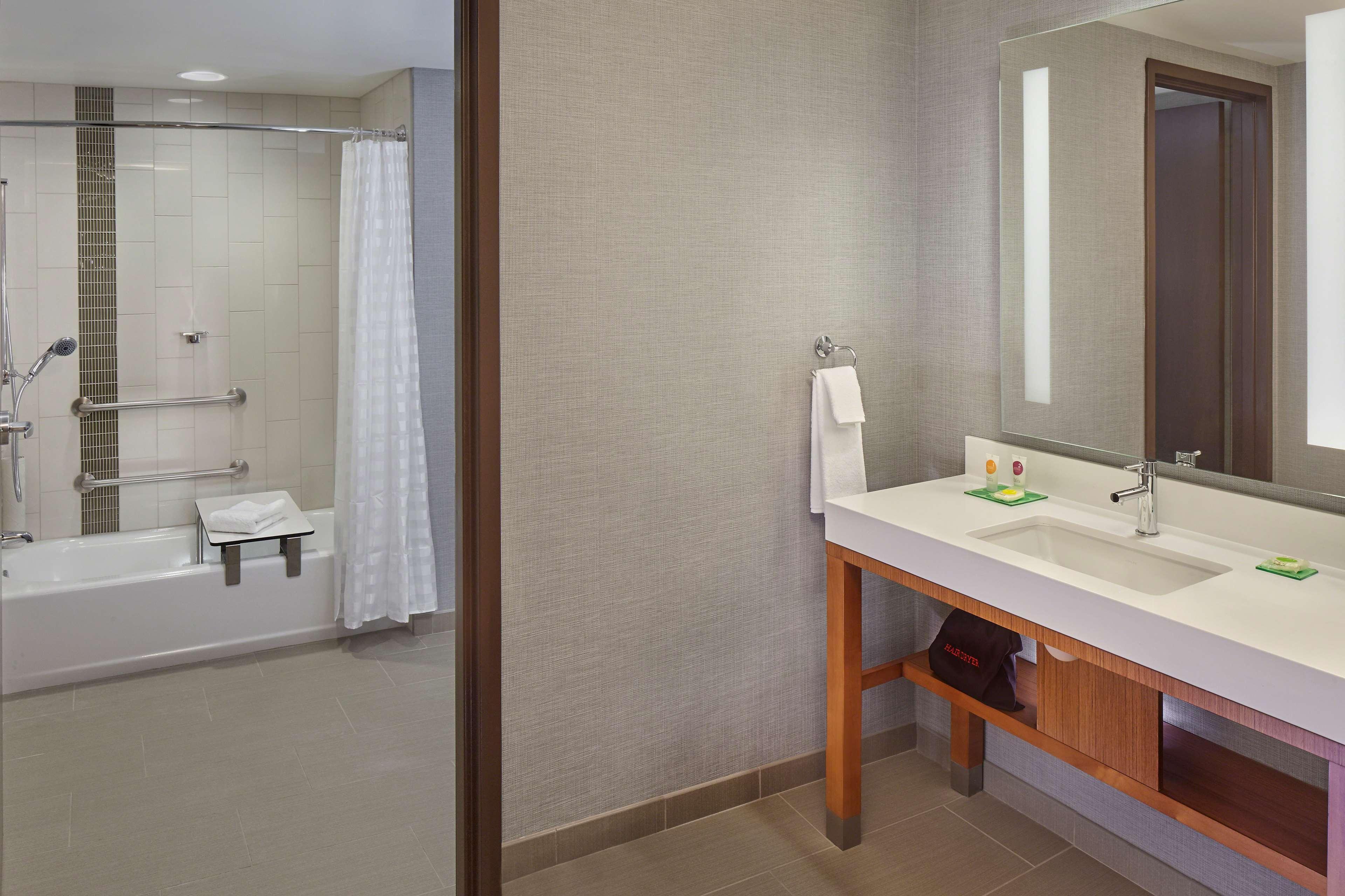 Hyatt Place State College Bagian luar foto