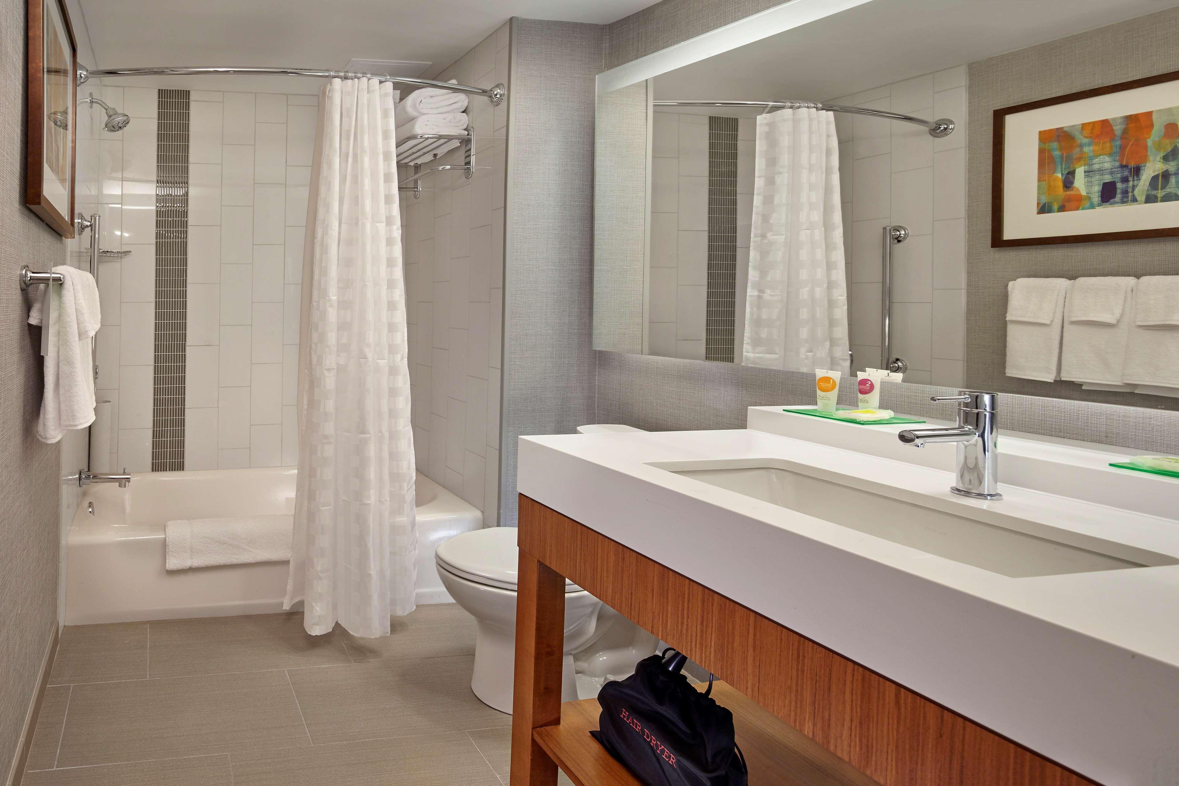 Hyatt Place State College Bagian luar foto